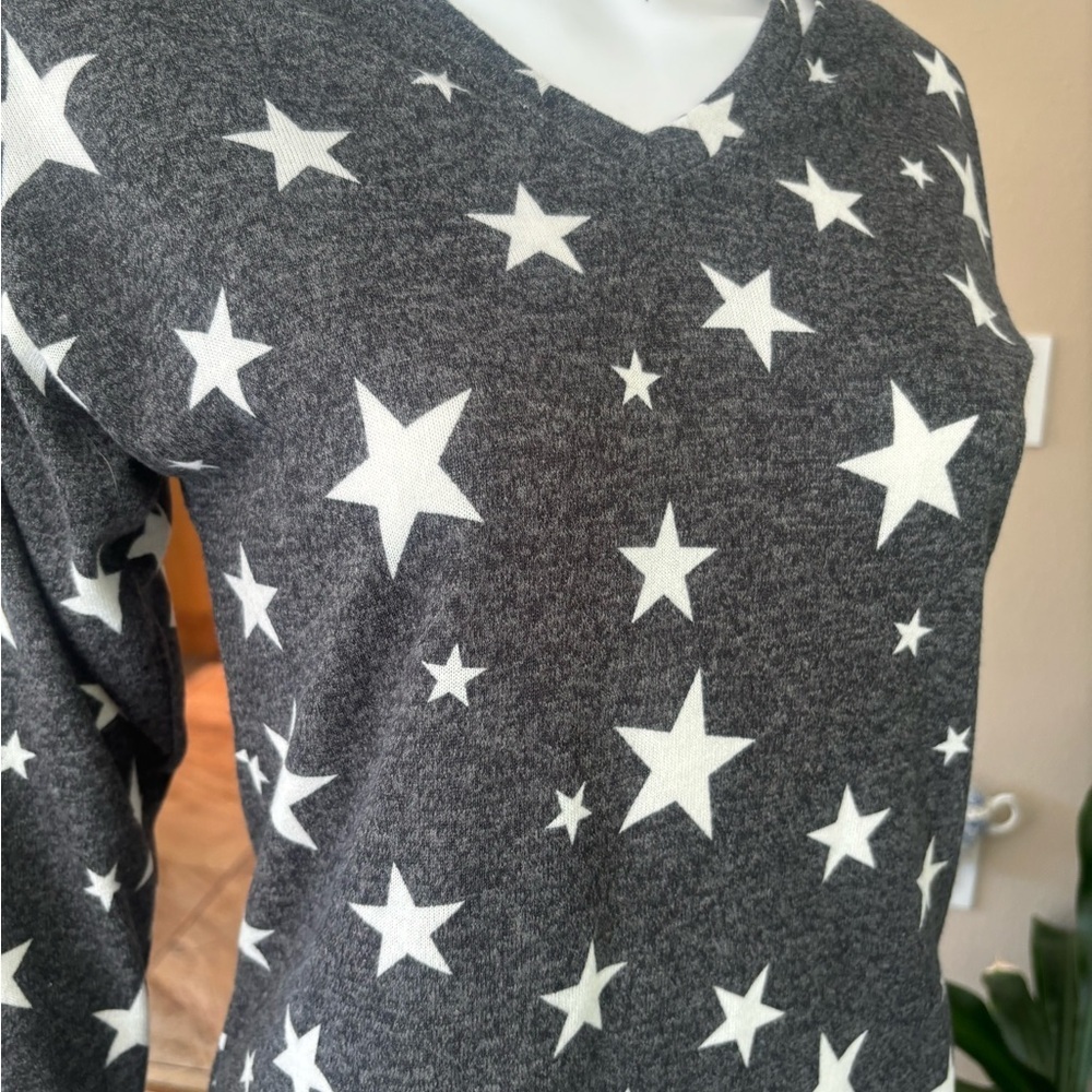 Star-Print Charcoal V-Neck Sweater - Picture 6 of 8